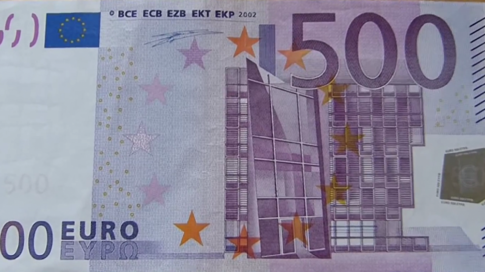 Bankovka této hodnoty je v toaletě rozhodně nezvyklým jevem